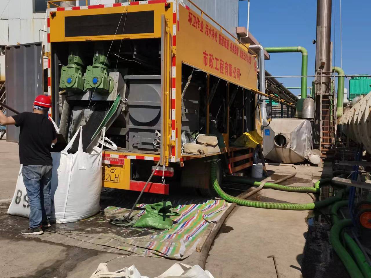 平果淤泥压干处理